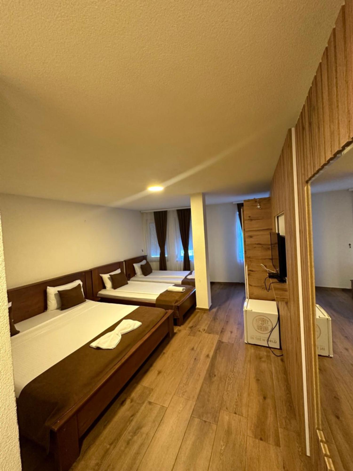 Hotel Panorama Rugove Peje Exterior photo